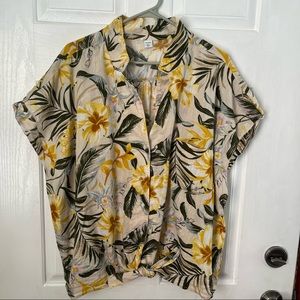 Old Navy XXL tropical button front tie waist shirt